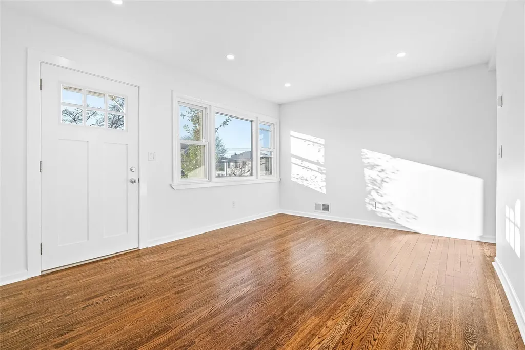 8 S Hillside Avenue Elmsford NY 10523