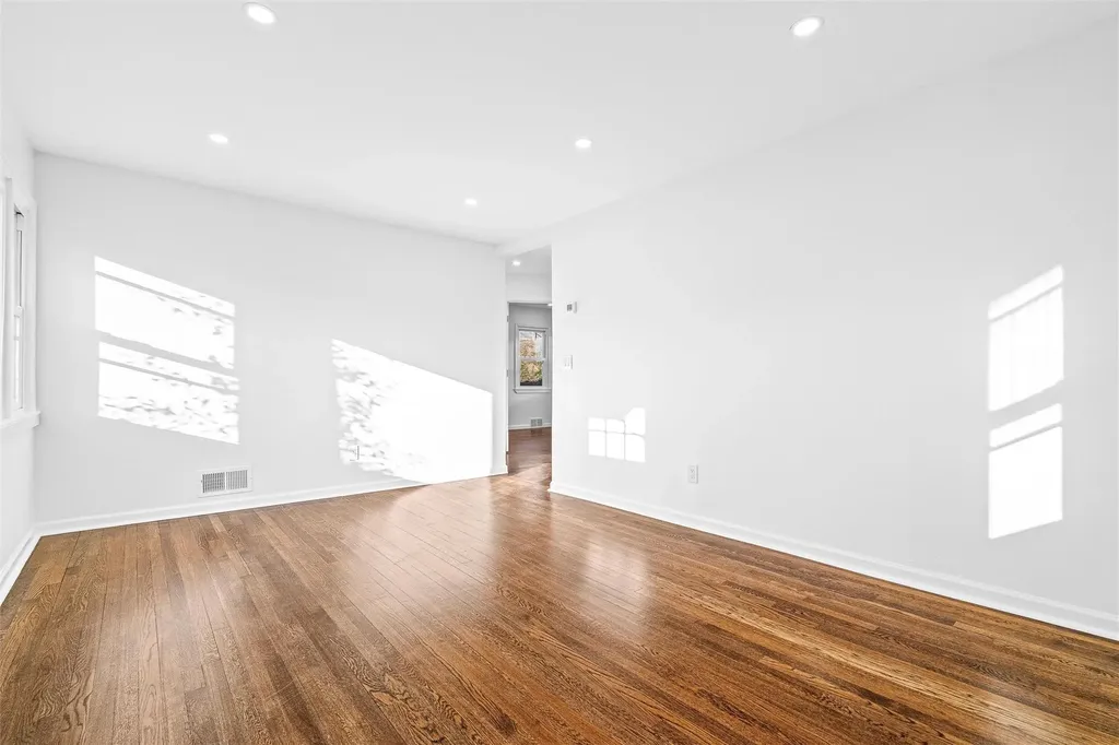 8 S Hillside Avenue Elmsford NY 10523