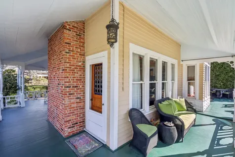203 8th Avenue Sea Cliff NY 11579