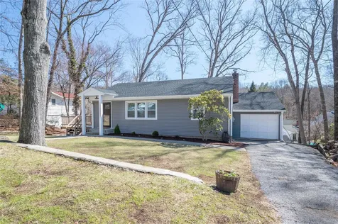 69 Aqueduct Road Garrison NY 10524