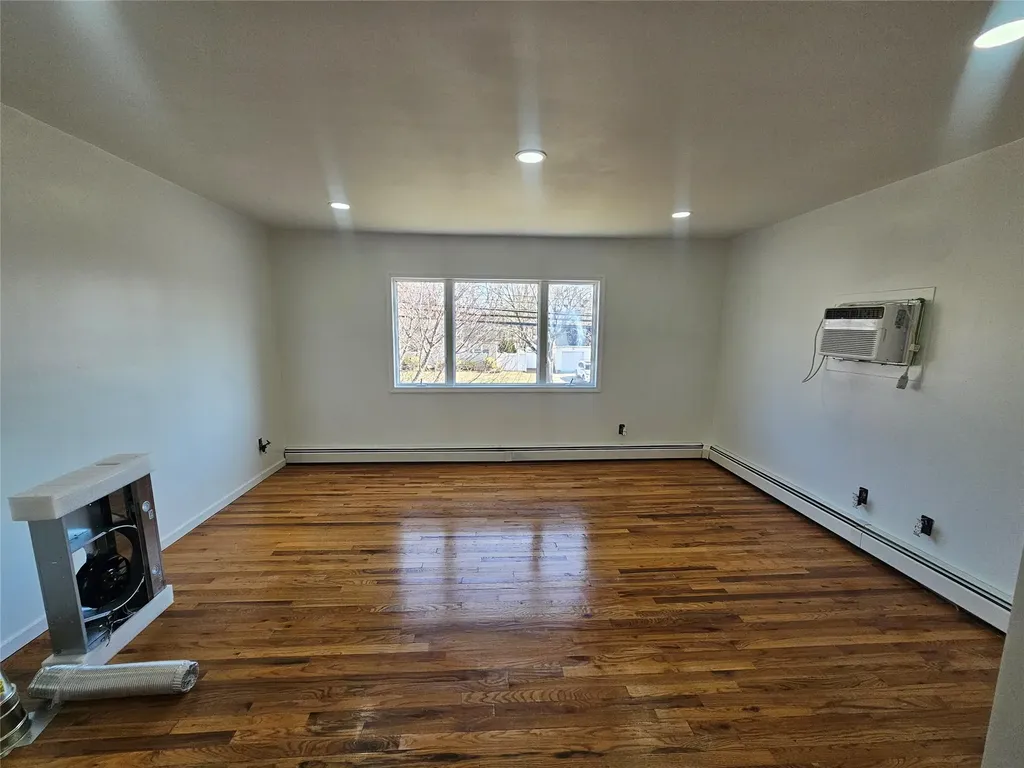 163 Mark Tree Road Centereach NY 11720