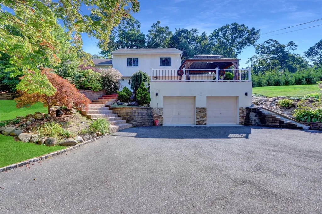 29 Hillside Lane Syosset NY 11791