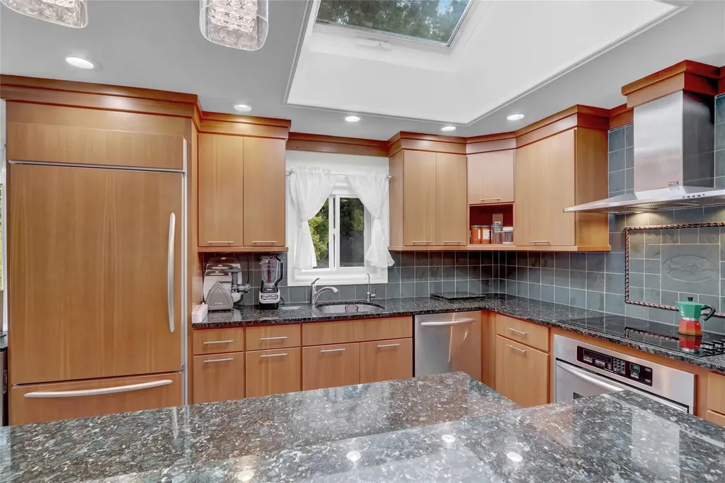 29 Hillside Lane Syosset NY 11791