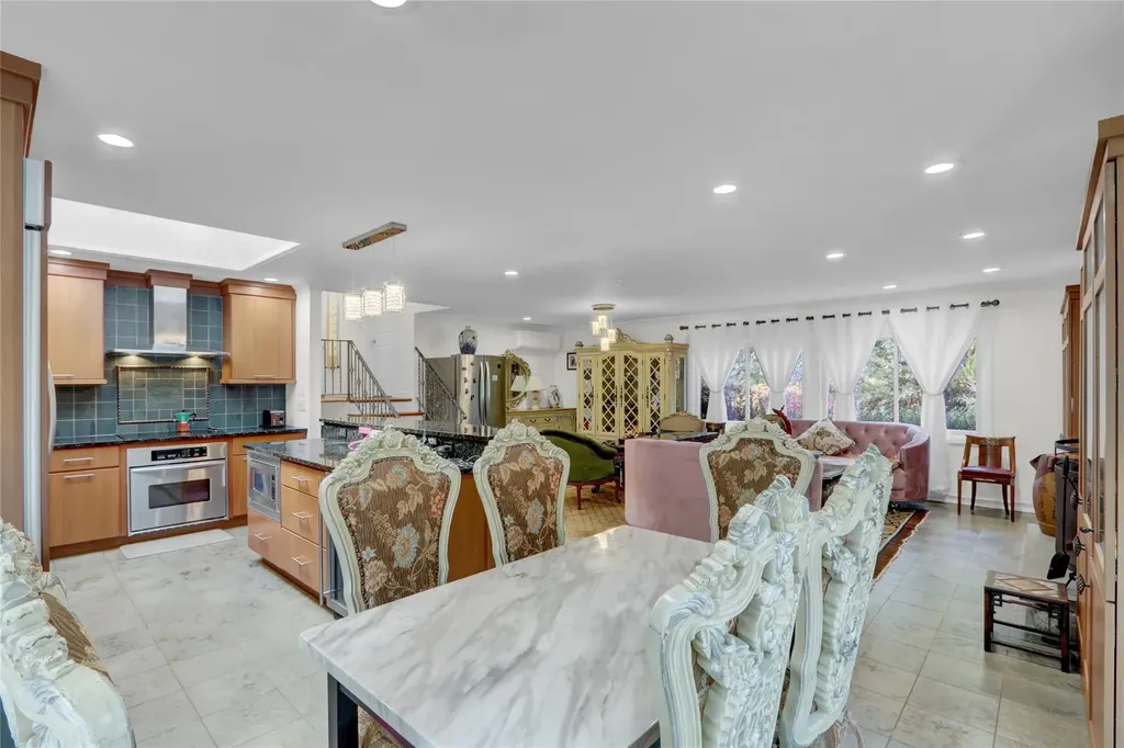 29 Hillside Lane Syosset NY 11791