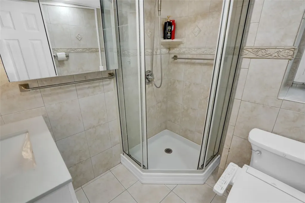 29 Hillside Lane Syosset NY 11791