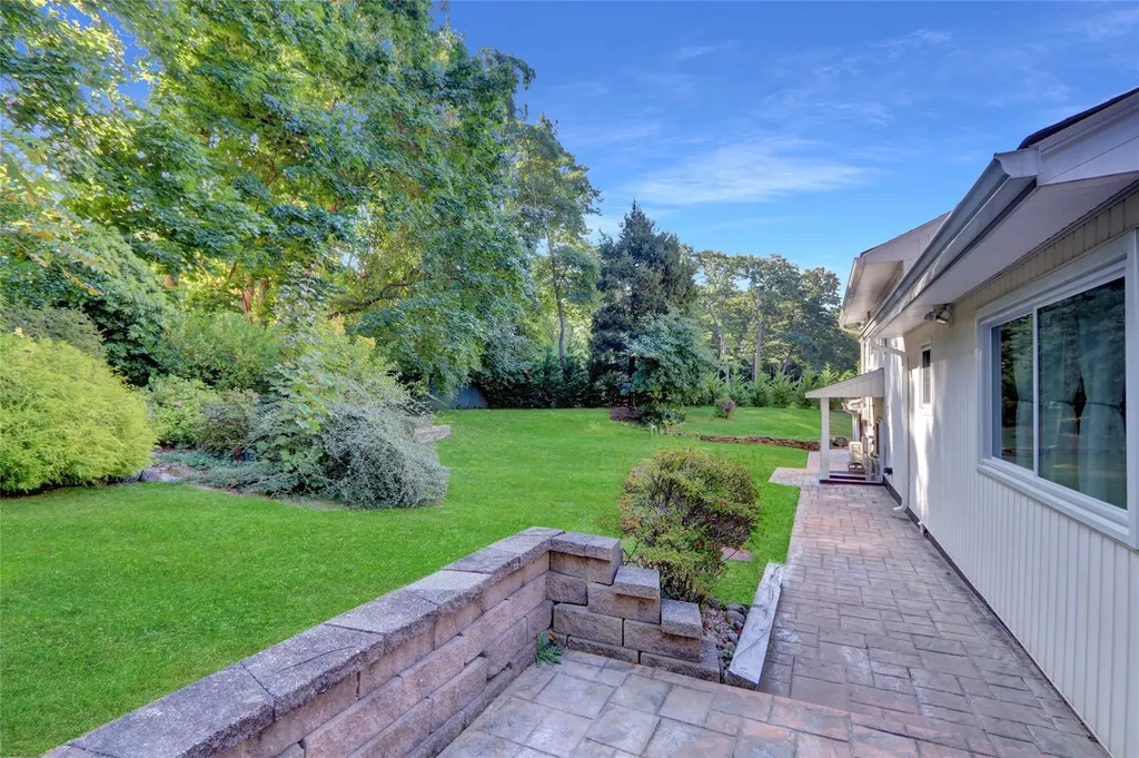 29 Hillside Lane Syosset NY 11791