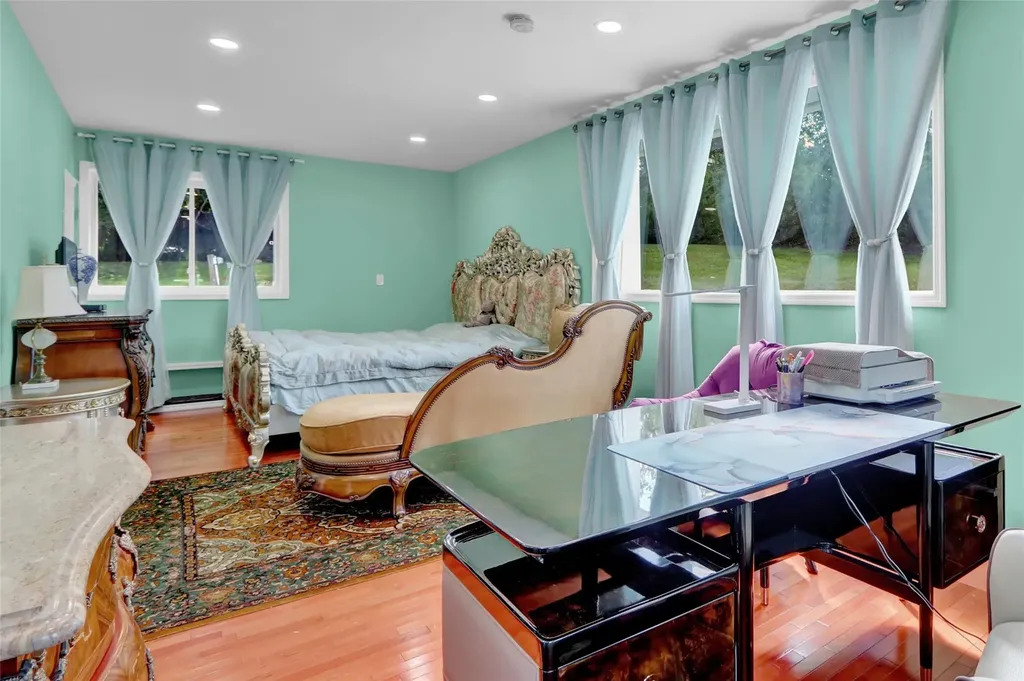 29 Hillside Lane Syosset NY 11791