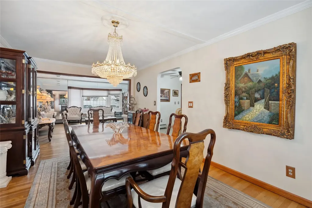 8 Patricia Court Bethpage NY 11714