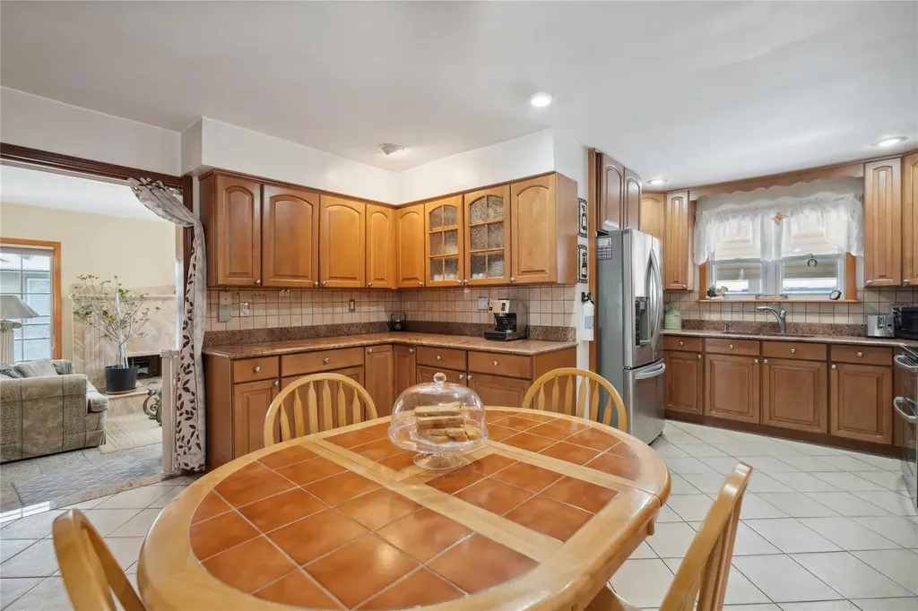 8 Patricia Court Bethpage NY 11714