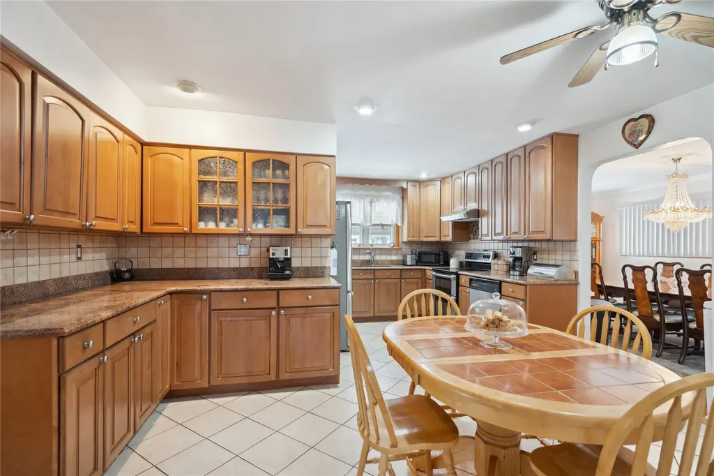 8 Patricia Court Bethpage NY 11714