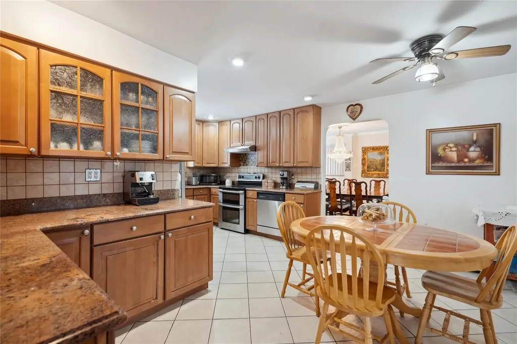 8 Patricia Court Bethpage NY 11714