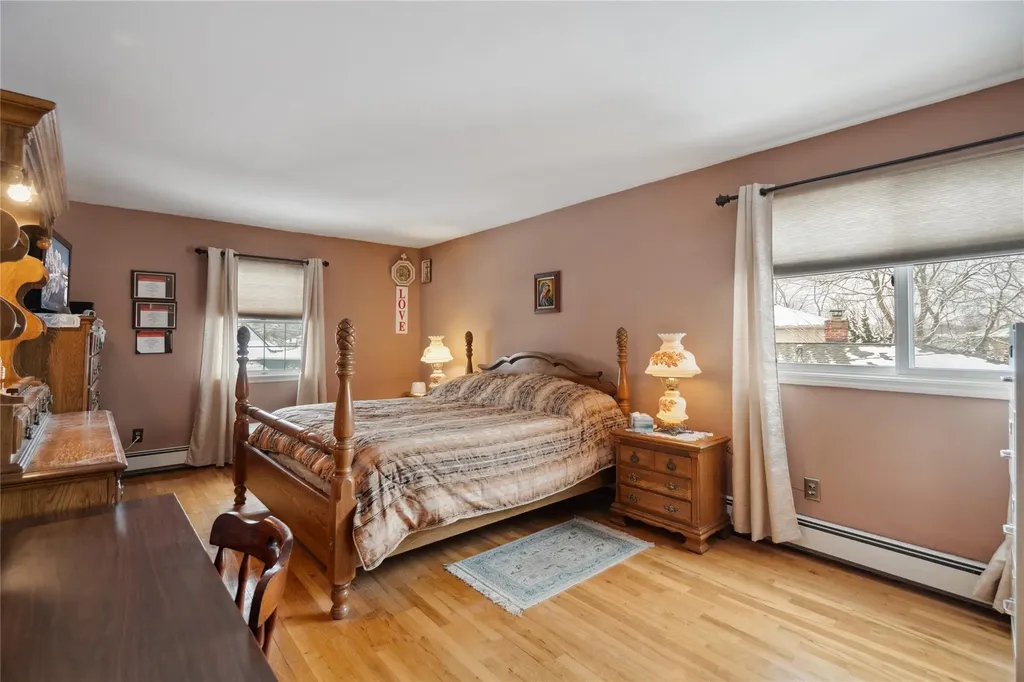 8 Patricia Court Bethpage NY 11714