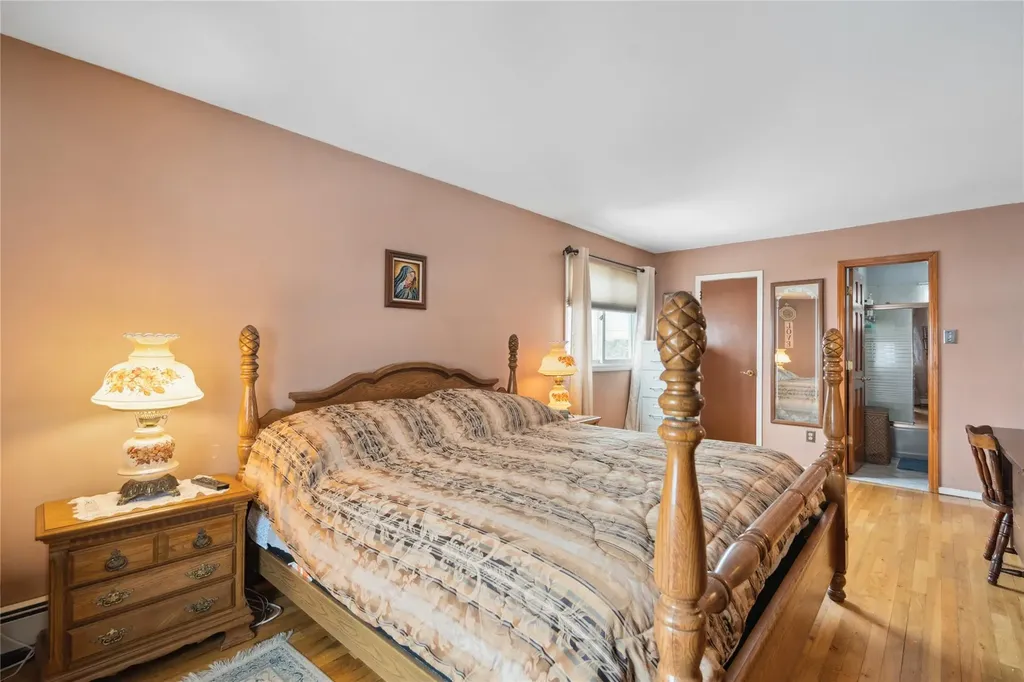 8 Patricia Court Bethpage NY 11714