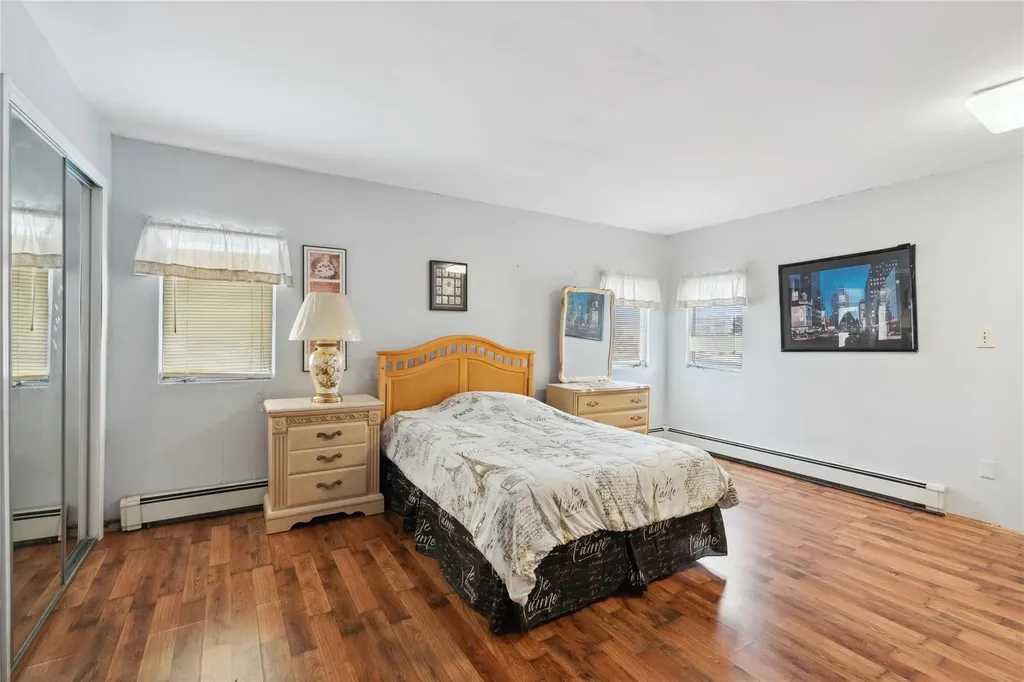 8 Patricia Court Bethpage NY 11714