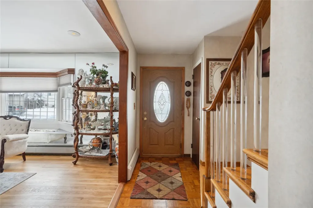 8 Patricia Court Bethpage NY 11714