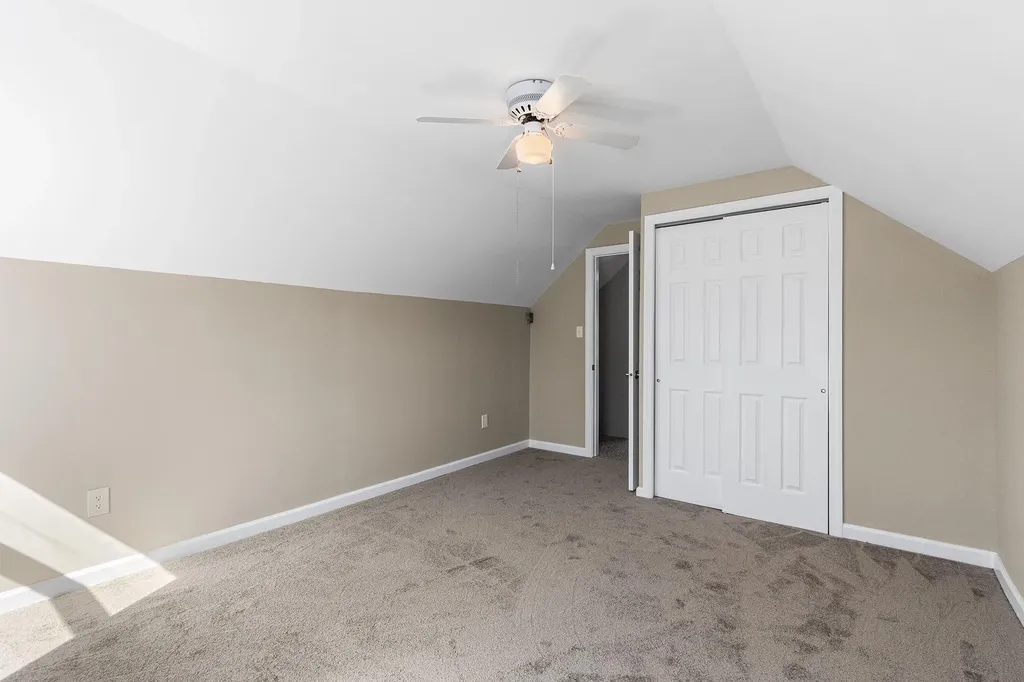 84 Ridge Lane Levittown NY 11756