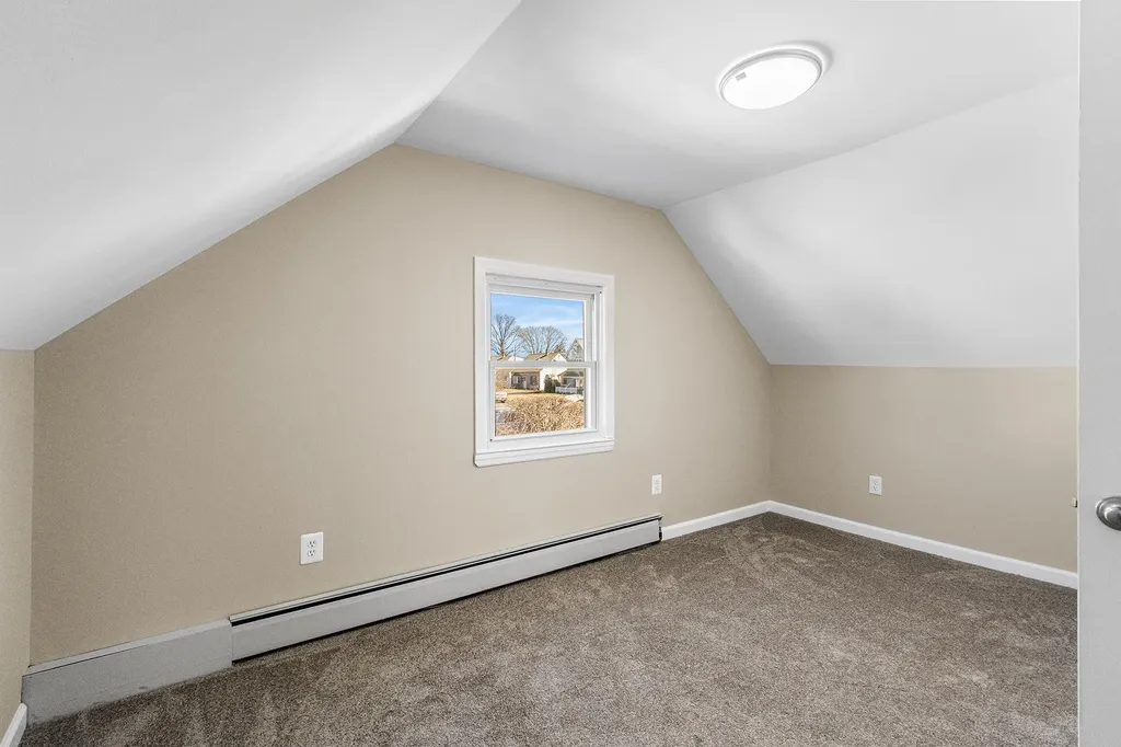 84 Ridge Lane Levittown NY 11756