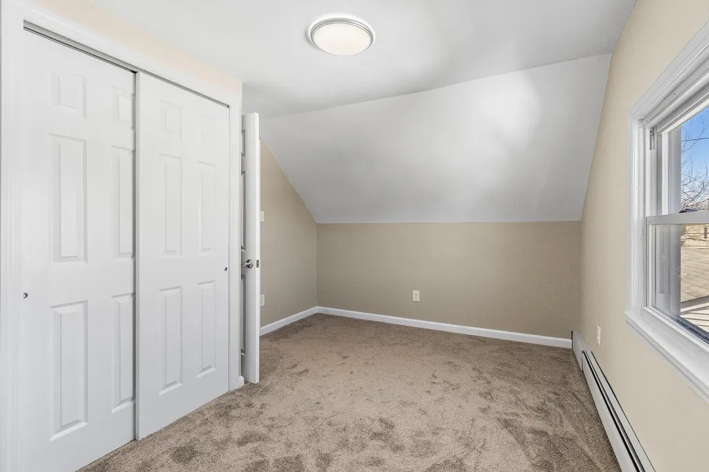 84 Ridge Lane Levittown NY 11756