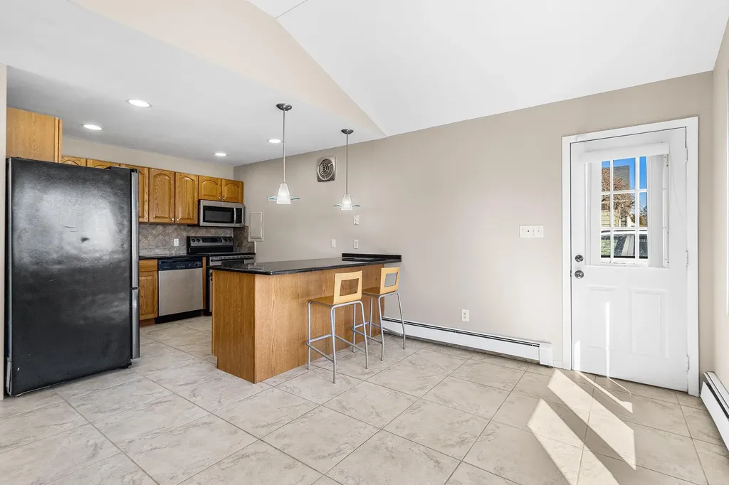 84 Ridge Lane Levittown NY 11756