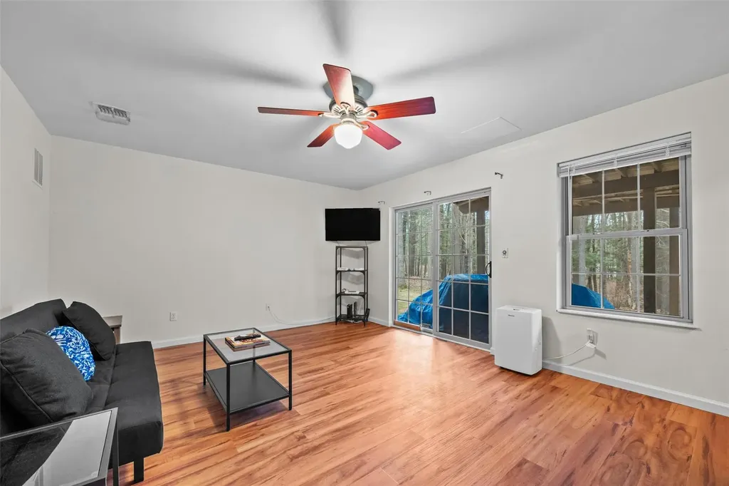 19 Bristol Circle Rock Hill NY 12775