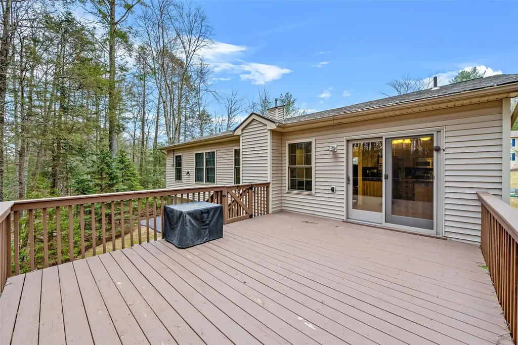 19 Bristol Circle Rock Hill NY 12775