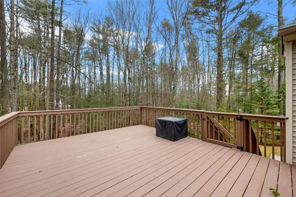 19 Bristol Circle Rock Hill NY 12775