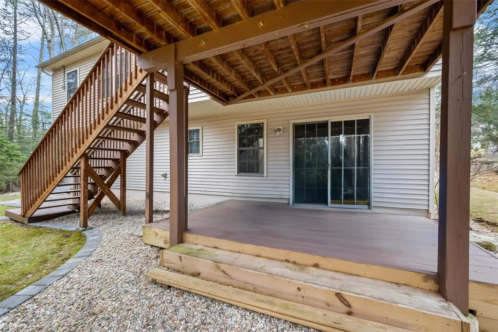 19 Bristol Circle Rock Hill NY 12775