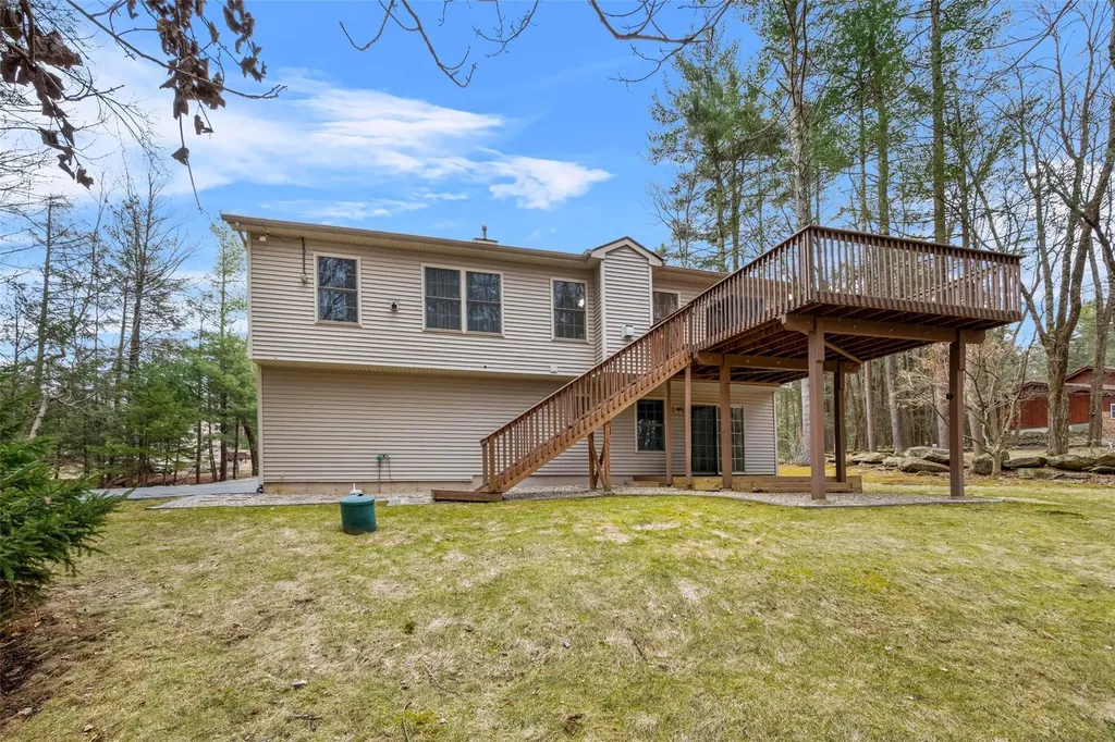 19 Bristol Circle Rock Hill NY 12775