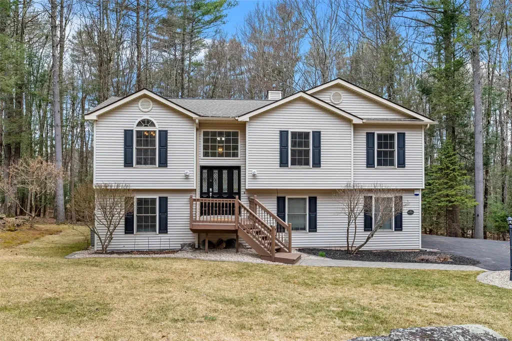 19 Bristol Circle Rock Hill NY 12775