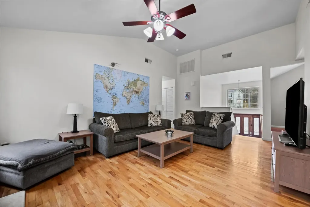 19 Bristol Circle Rock Hill NY 12775