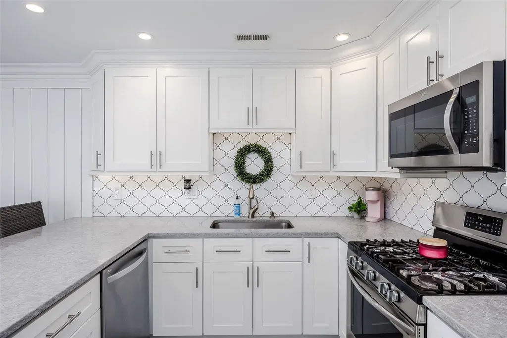 291 Ranch Circle Manorville NY 11949