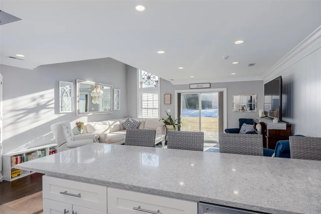 291 Ranch Circle Manorville NY 11949