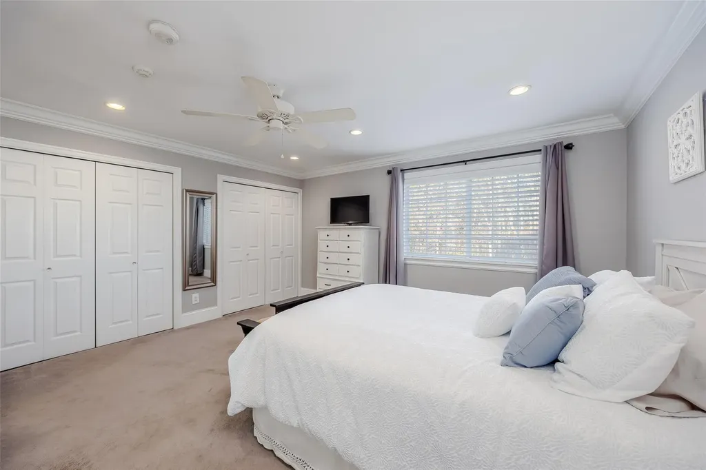 291 Ranch Circle Manorville NY 11949