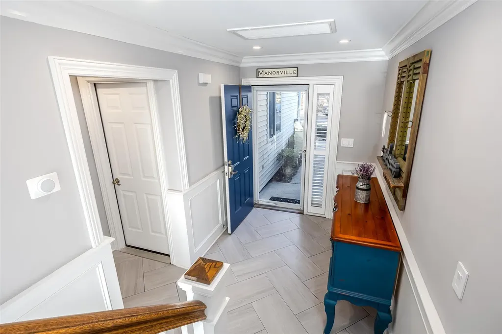 291 Ranch Circle Manorville NY 11949
