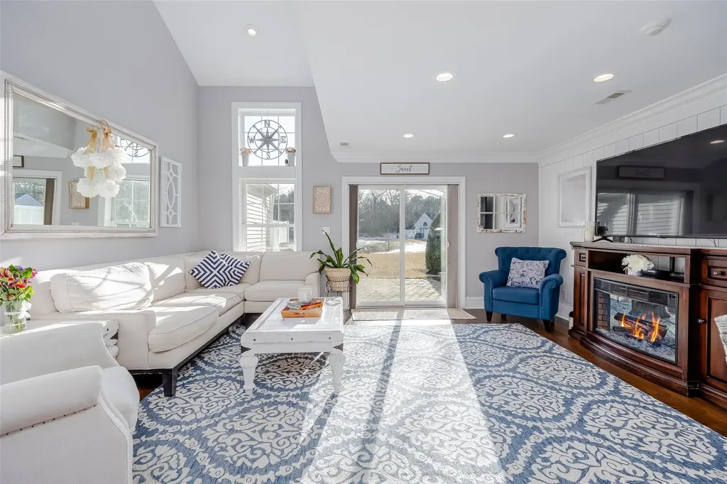 291 Ranch Circle Manorville NY 11949