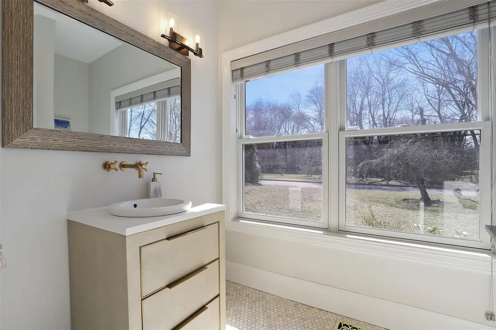17 Loch Lane Rye Brook NY 10573