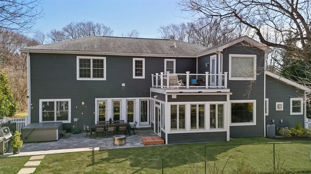 17 Loch Lane Rye Brook NY 10573