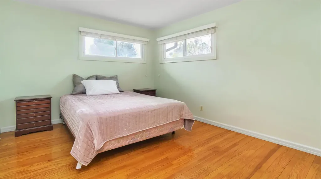 2 Briarcliff Place Huntington NY 11743
