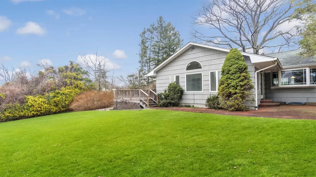2 Briarcliff Place Huntington NY 11743