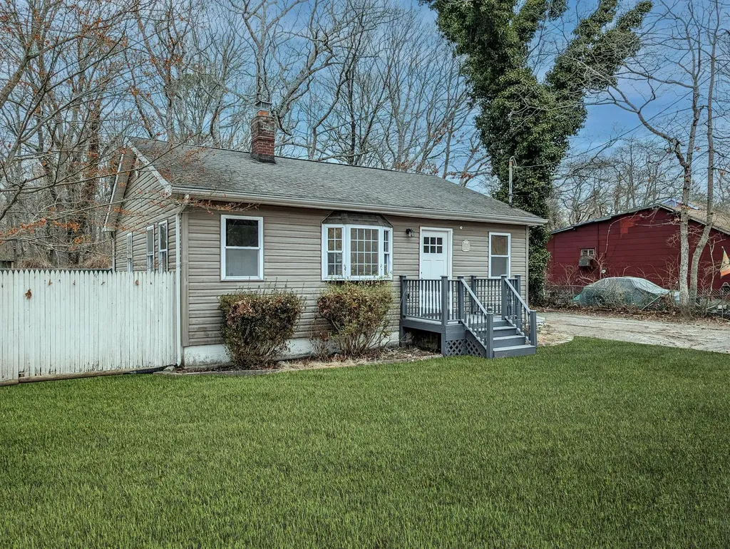 5 Vine Road Mastic Beach NY 11951