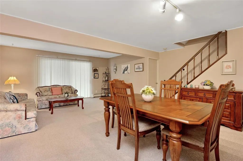 80 Tardy Lane N Wantagh NY 11793