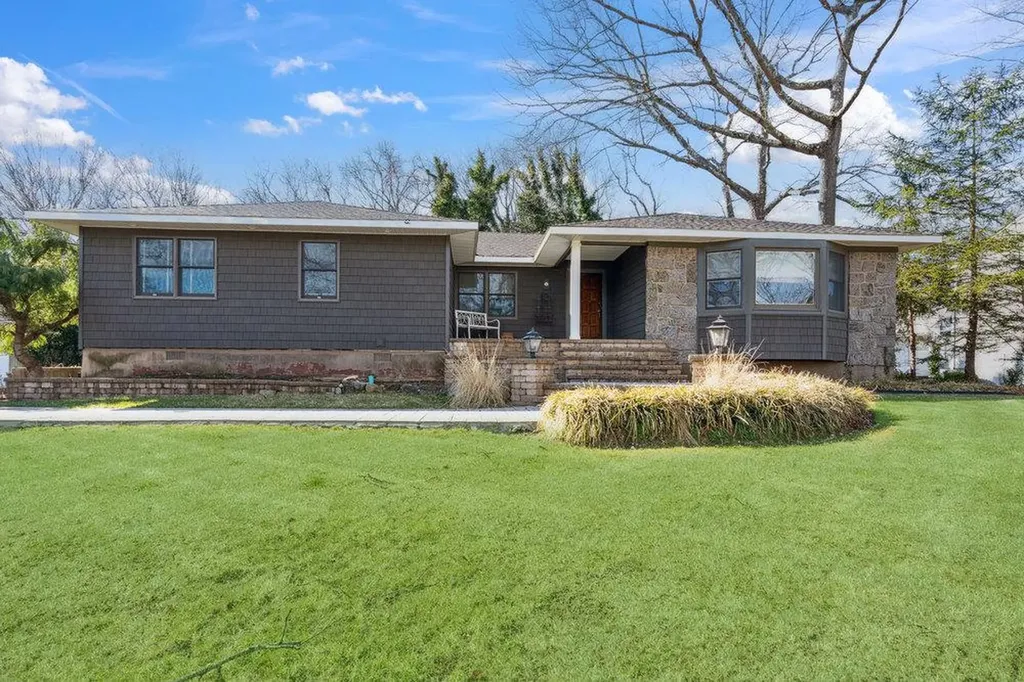 67 Randolph Drive Dix Hills NY 11746