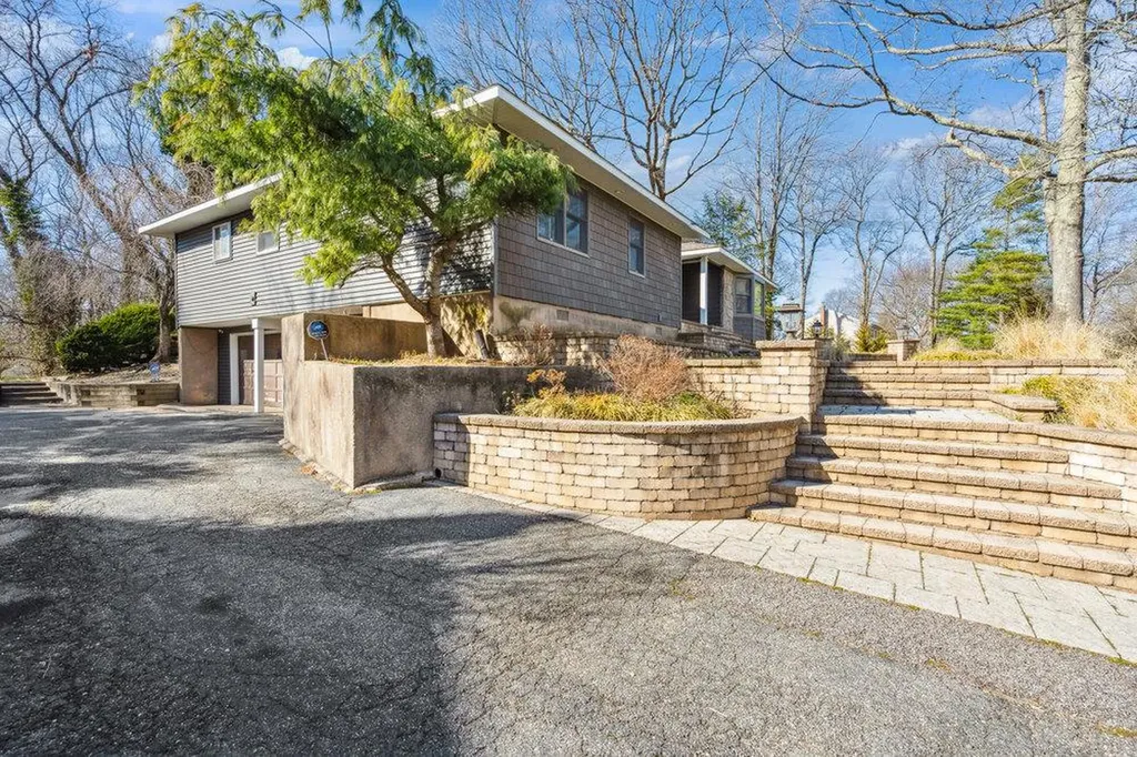 67 Randolph Drive Dix Hills NY 11746