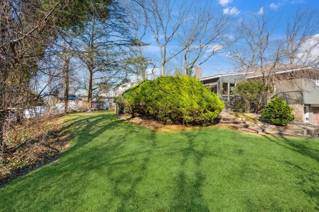 67 Randolph Drive Dix Hills NY 11746