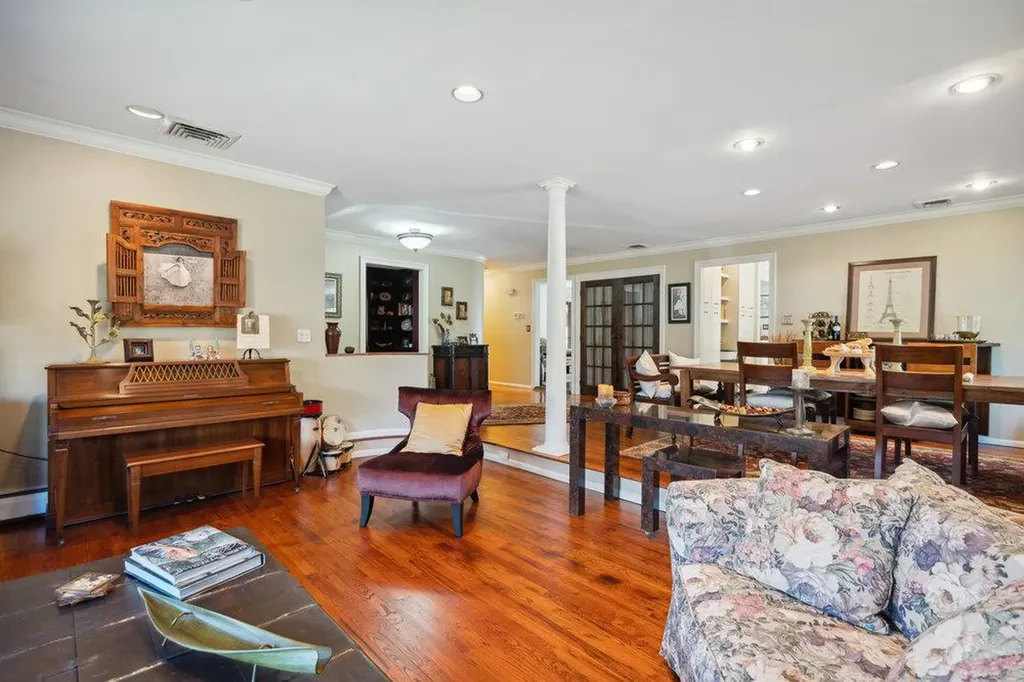 67 Randolph Drive Dix Hills NY 11746