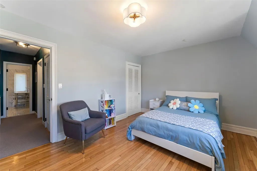11 Bolton Gardens Bronxville NY 10708