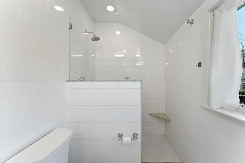 11 Bolton Gardens Bronxville NY 10708