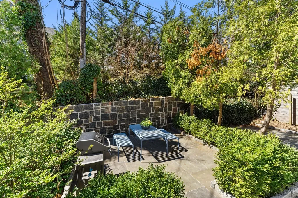 11 Bolton Gardens Bronxville NY 10708