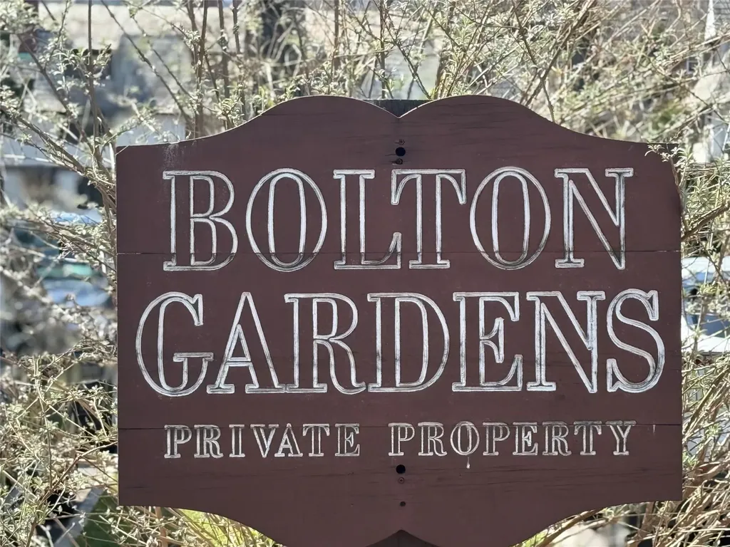 11 Bolton Gardens Bronxville NY 10708