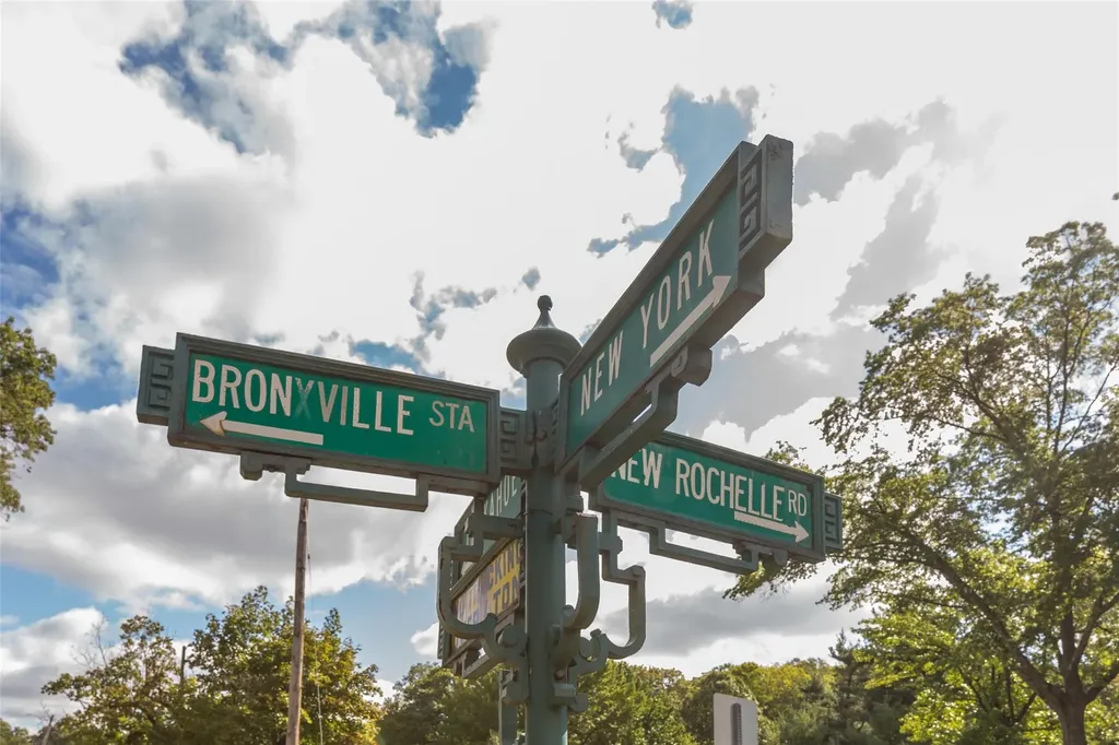 11 Bolton Gardens Bronxville NY 10708